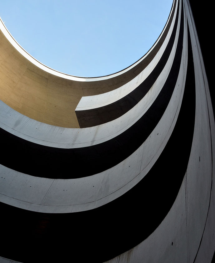 Architectural oculus view to sky reflecting TP Dynamics’ design philosophy